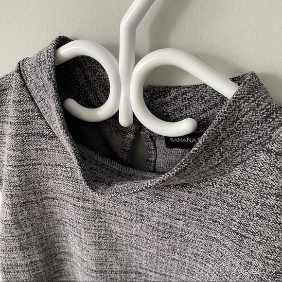 Banana Republic Sleeveless Grey Vest - Picture 3 of 8